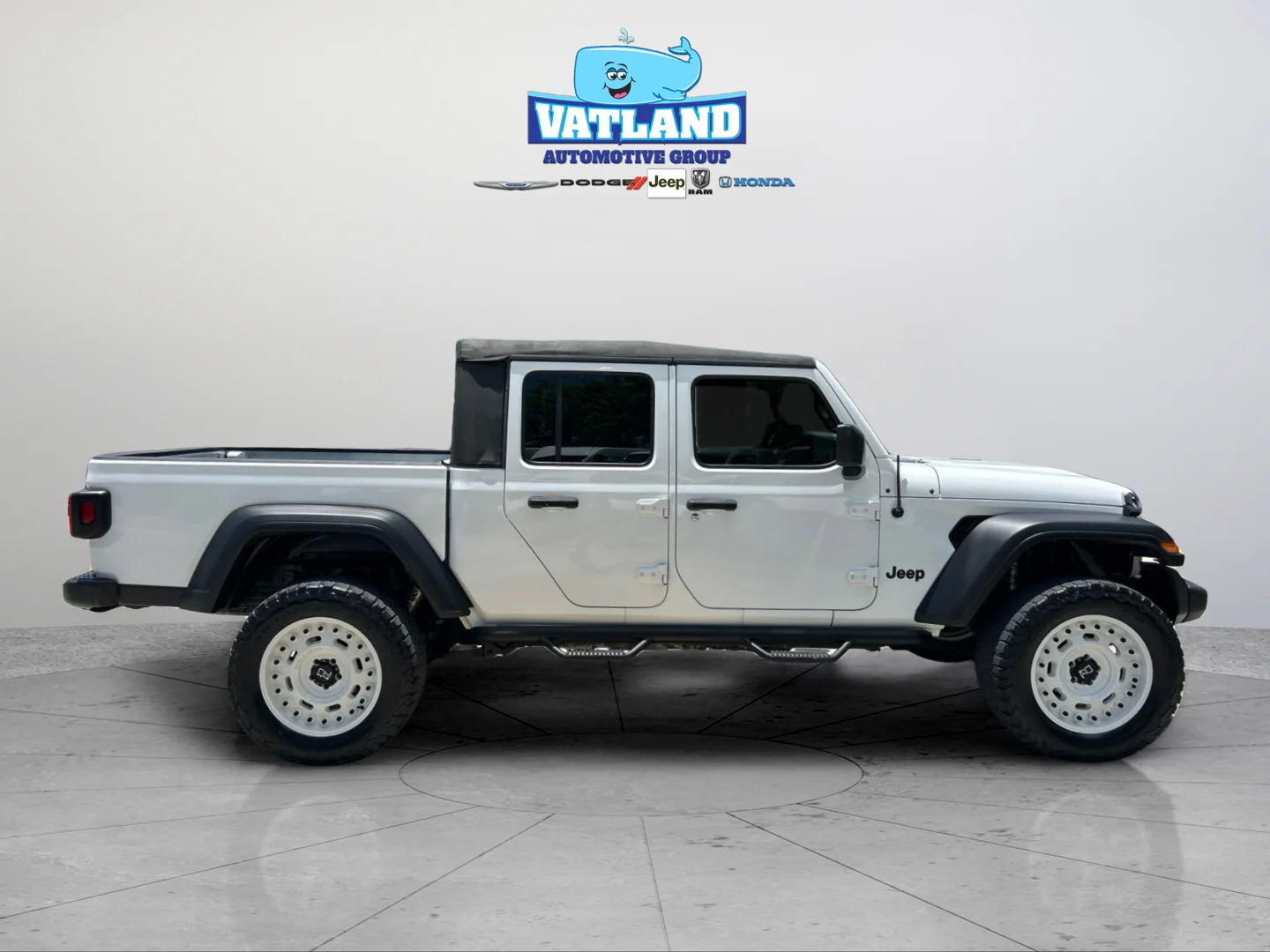 Used 2020 Bright White Clearcoat Jeep Sport image 6