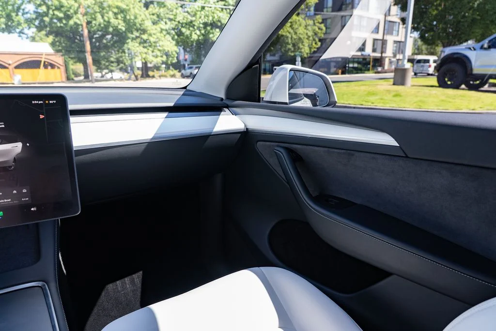 Used 2023 White Tesla Long Range image 10
