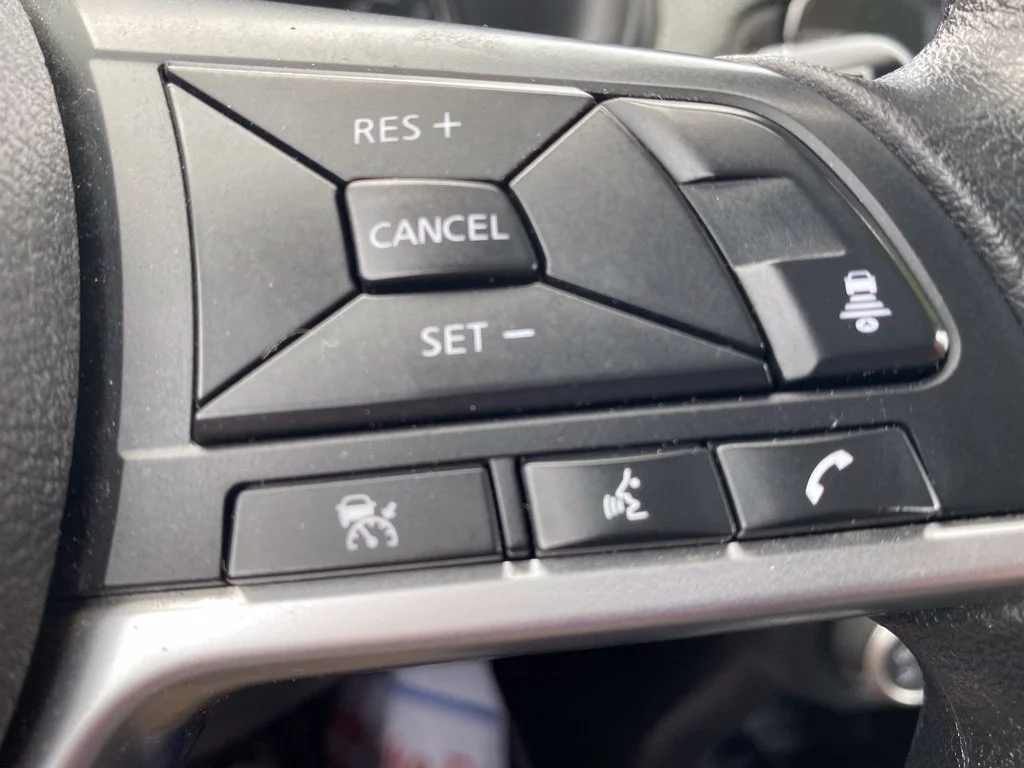 Used 2023 White Nissan SV image 28