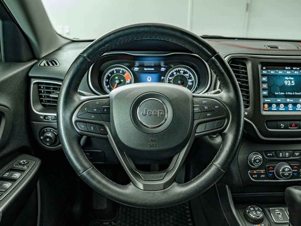 Used 2020 Hydro Blue Pearlcoat Jeep Trailhawk image 23