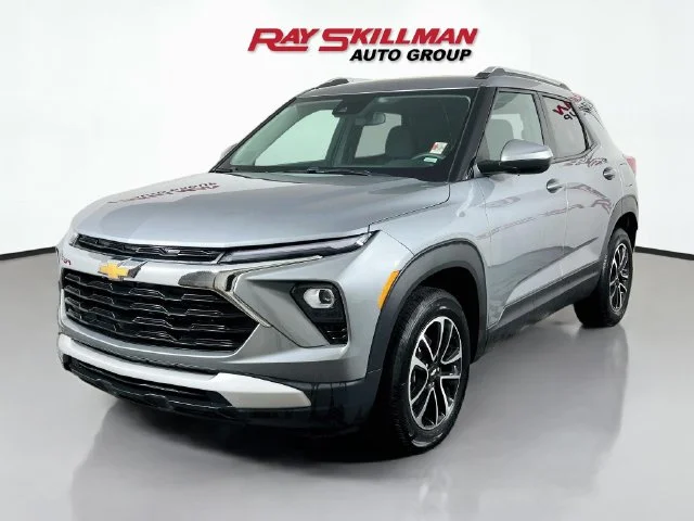Used 2024 Gray Chevrolet LT image 3