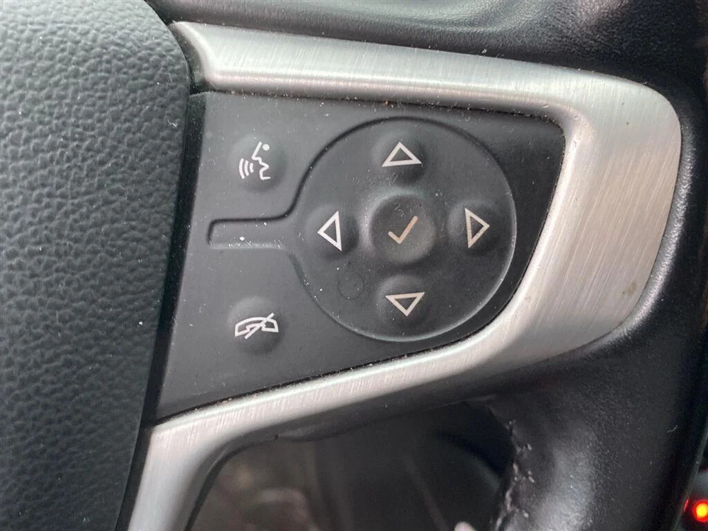 Used 2020 Smokey Quartz Metallic GMC SLE image 19