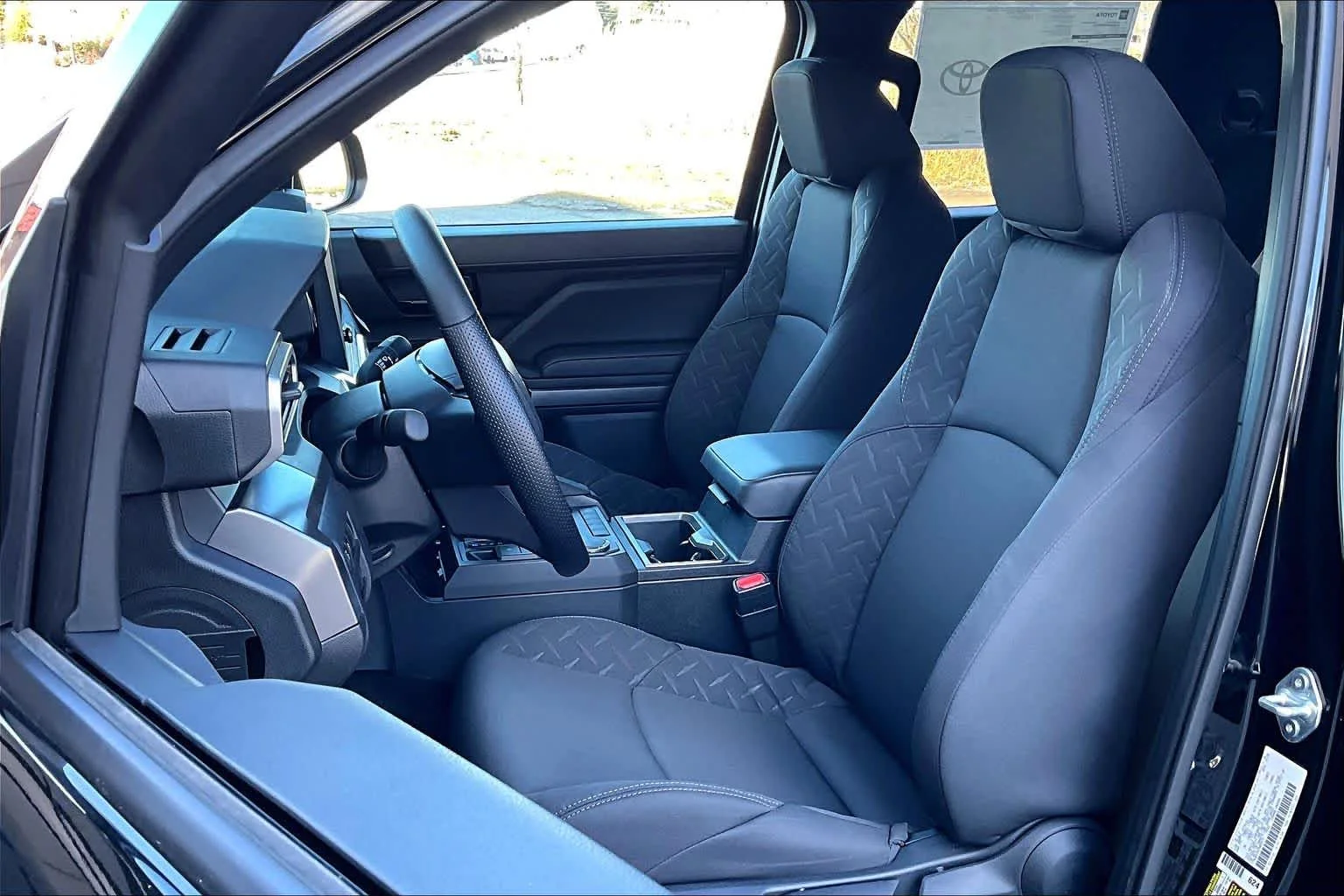 2026 Toyota Tacoma SR5 - Photo 9