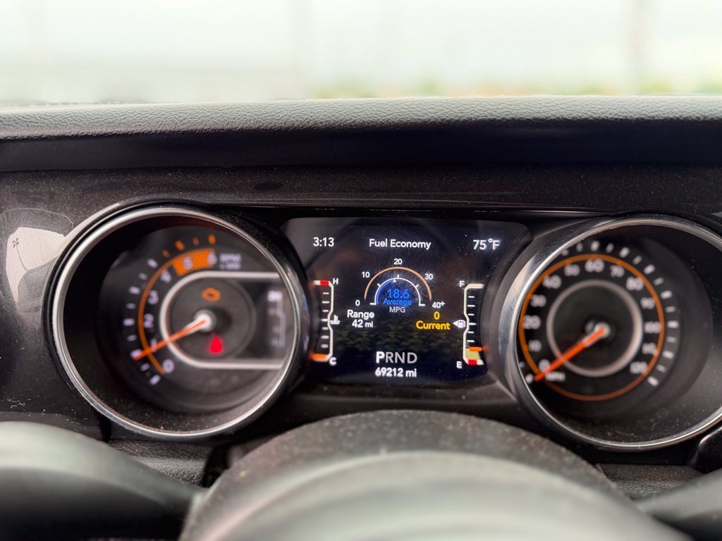 Used 2020 Black Clearcoat Jeep Unlimited Sport Altitude image 9