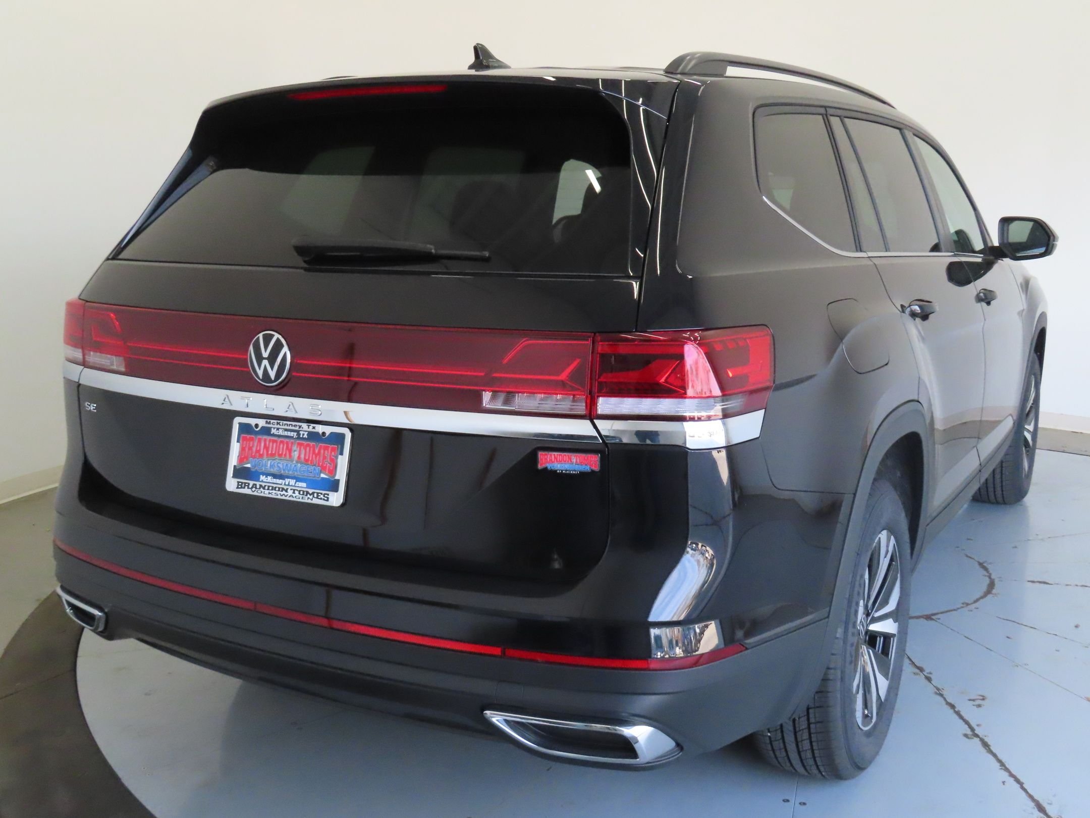 Used 2026 Black Volkswagen 2.0T SE image 3