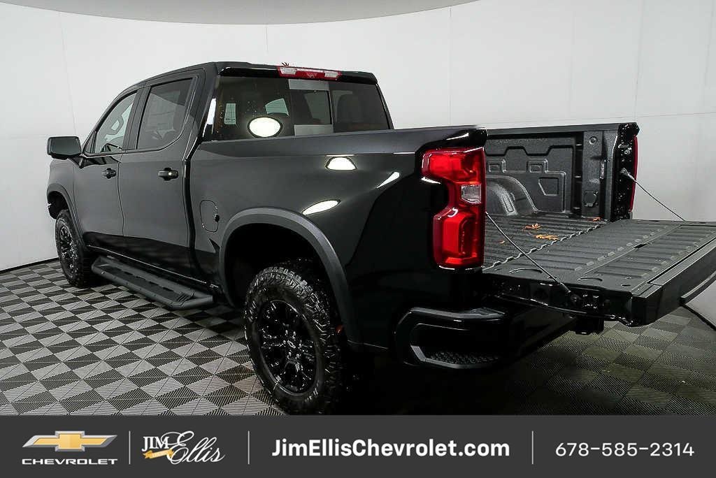 New 2026 Black Chevrolet ZR2 image 32