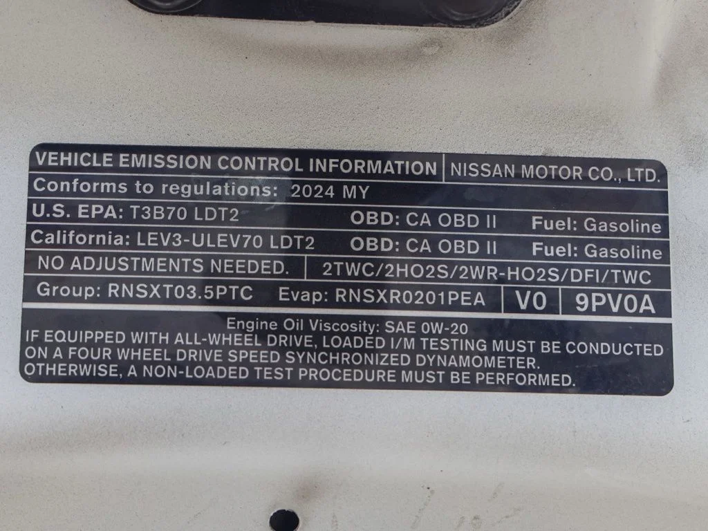Used 2024 White Nissan S image 31