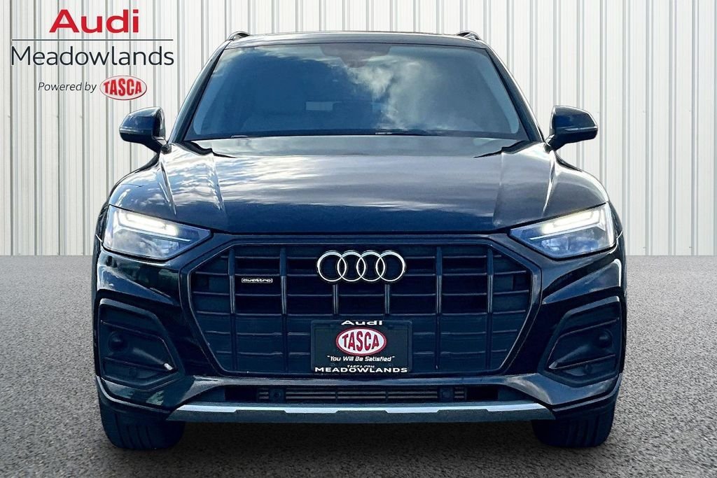 Used 2023  Audi 40 Premium image 2