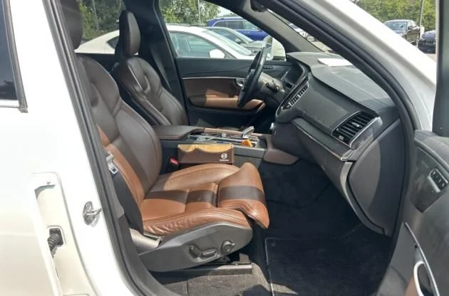 Certified Used 2024 Crystal White Volvo Ultimate image 11