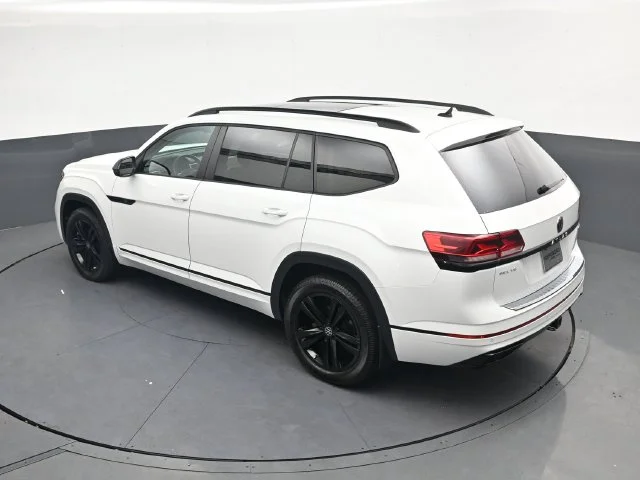 Used 2023 White Volkswagen 3.6L V6 SEL R-Line image 29