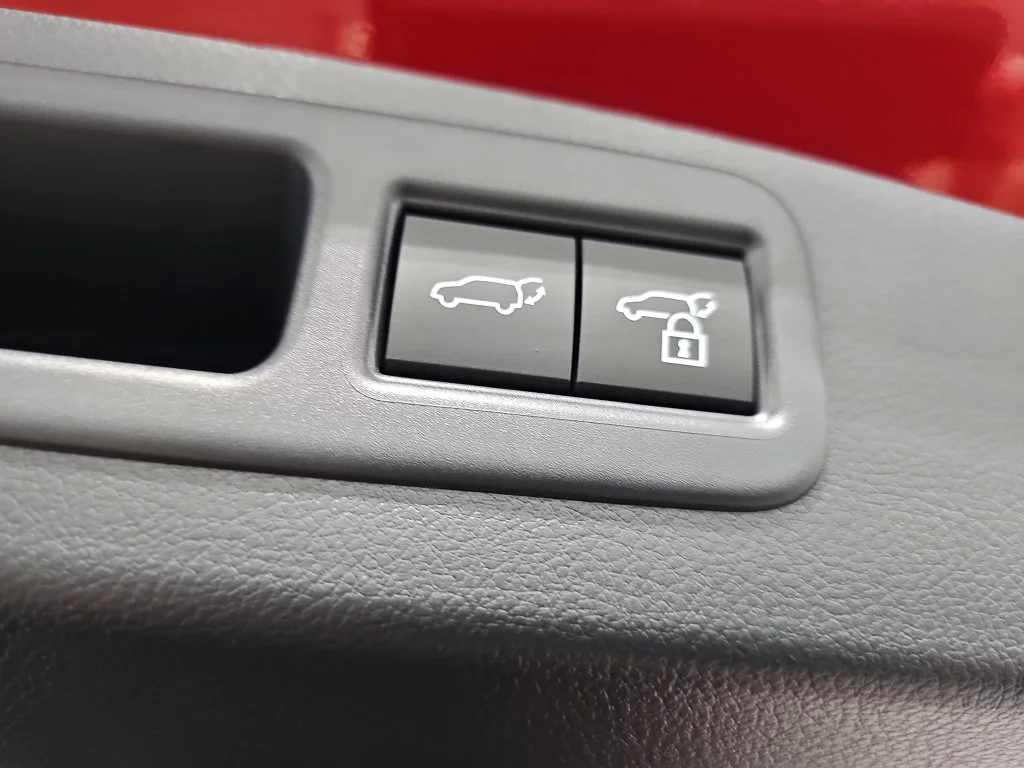 New 2026 Matador Red Mica Lexus PREMIUM image 13