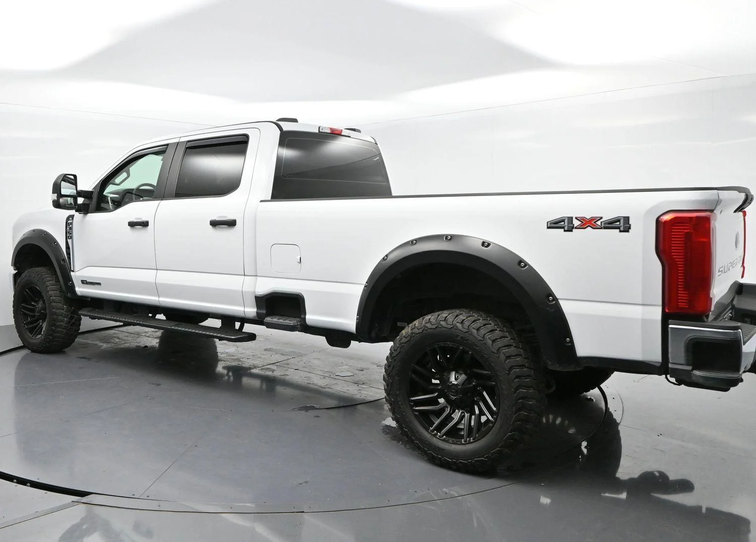 Used 2023 Oxford White Ford XL image 5