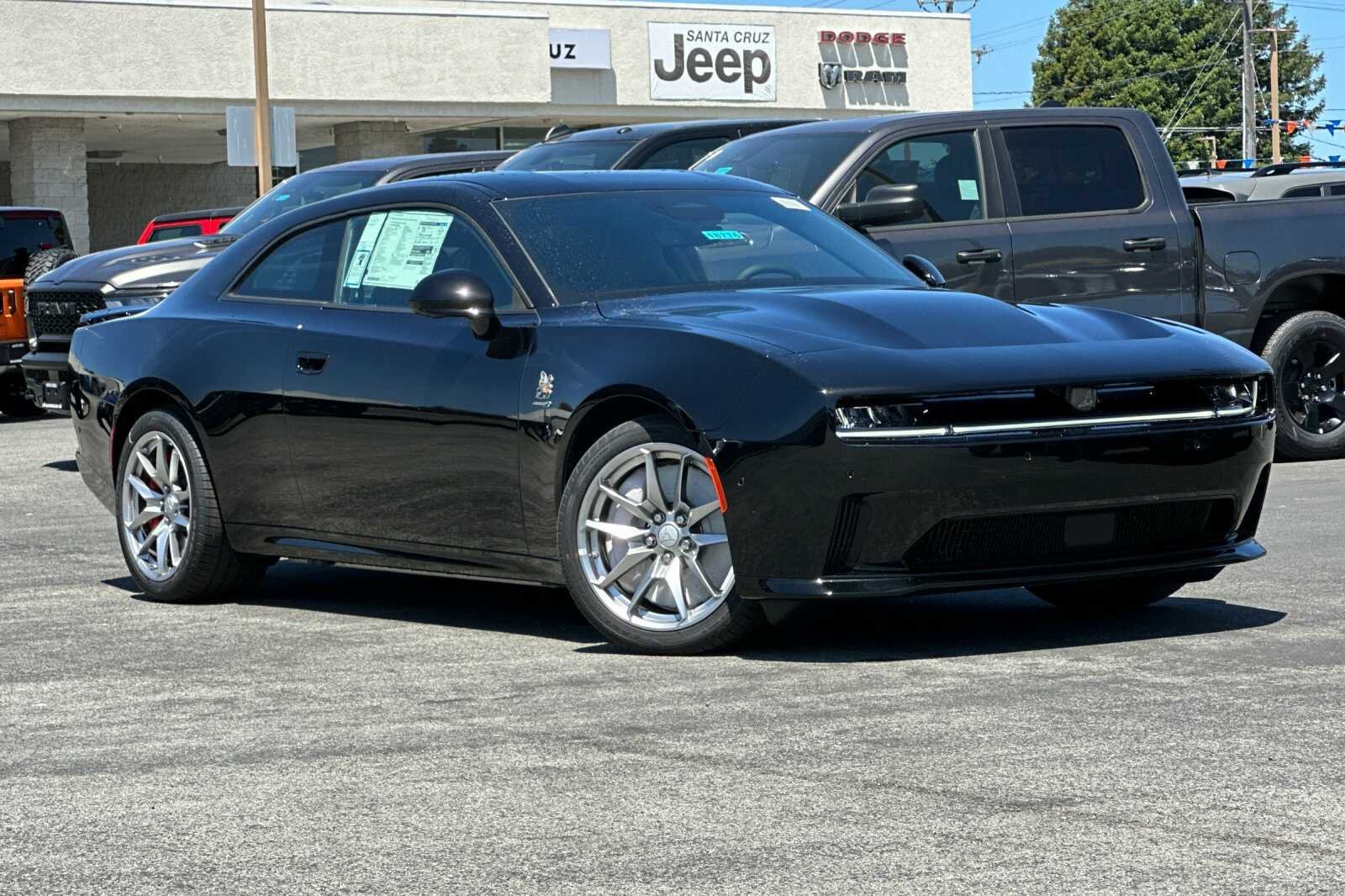 New 2025 Diamond Black Crystal Pearlcoat Dodge  image 2