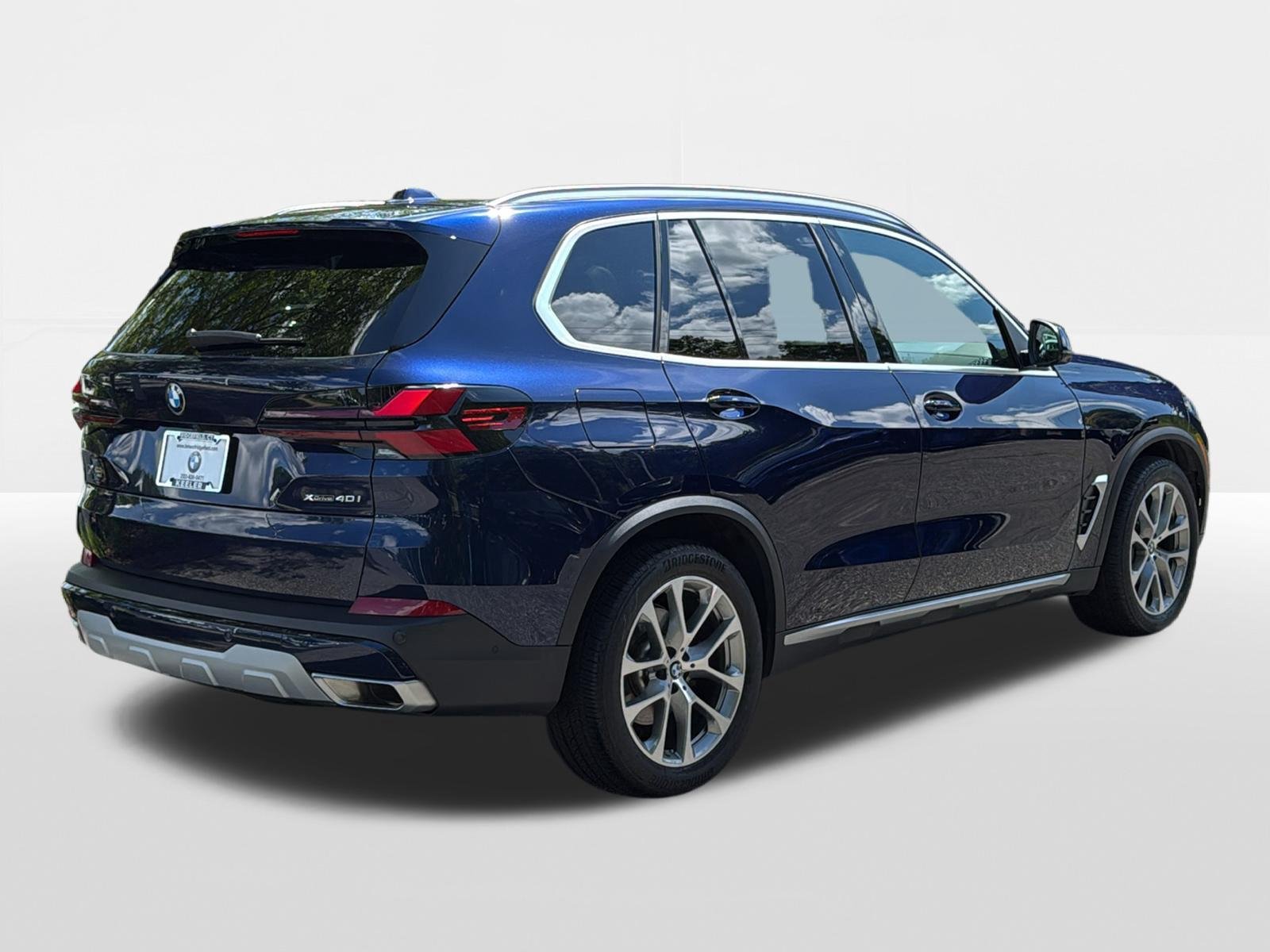 Used 2026 Tanzanite Blue II Metallic BMW xDrive40i image 4