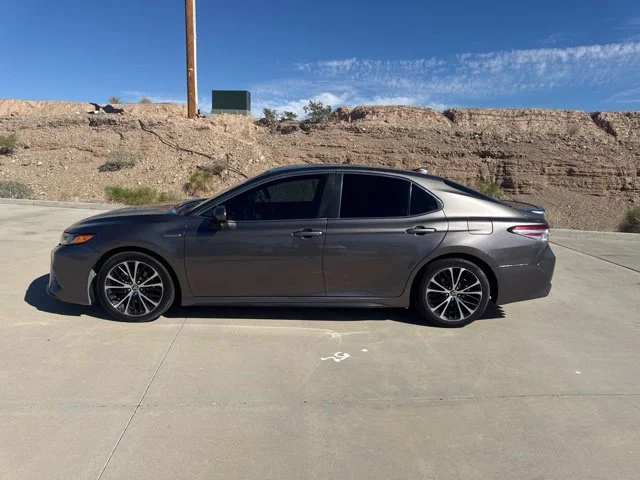 Used 2020 Gray Toyota SE image 3