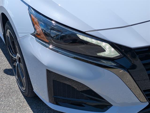 New 2025 Gray Sky Pearl Nissan SR image 10