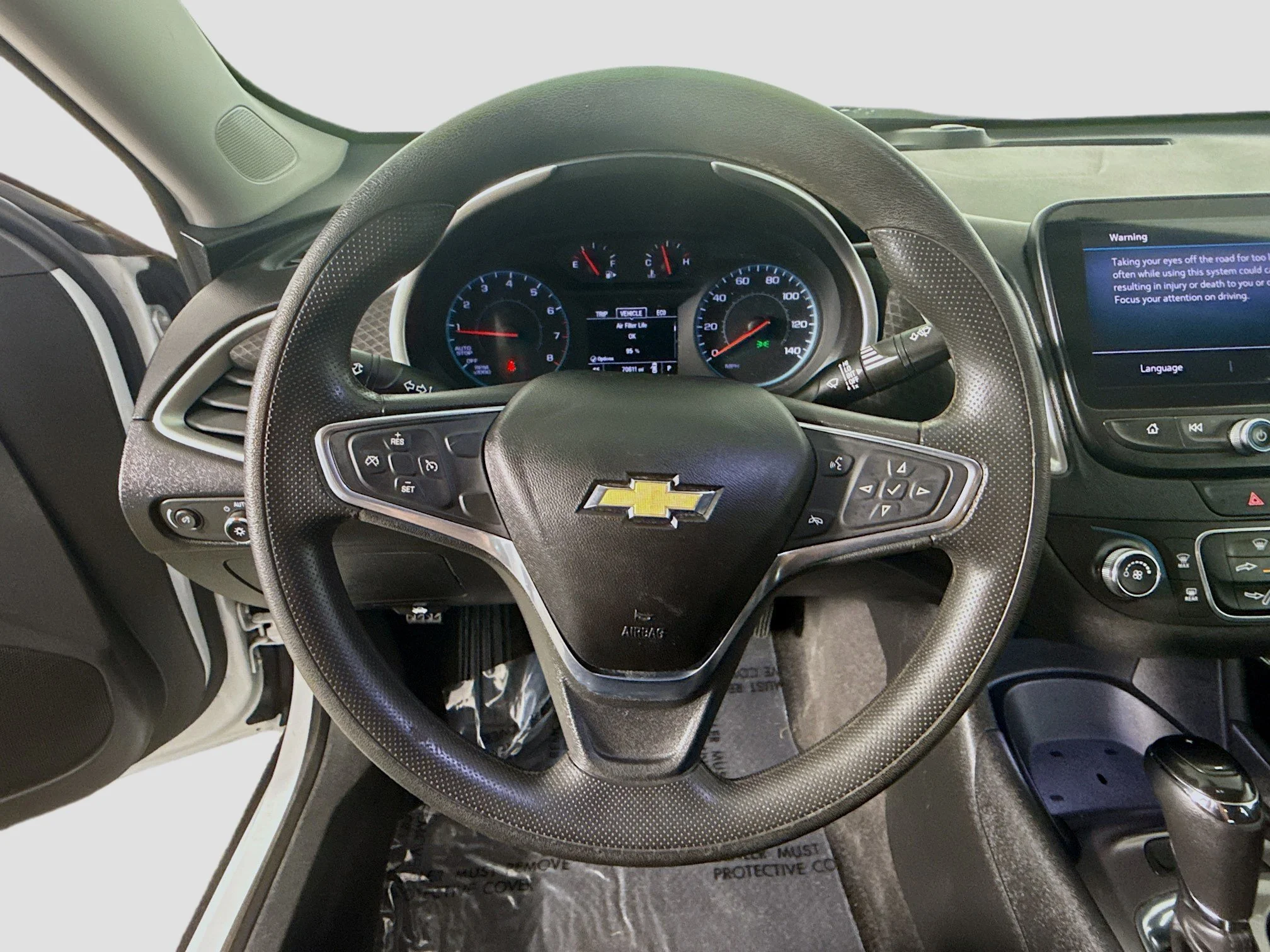 Used 2019 Summit White Chevrolet LS image 9