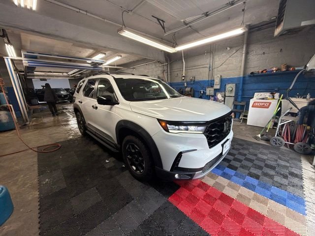 Used 2024 White Honda TrailSport image 3