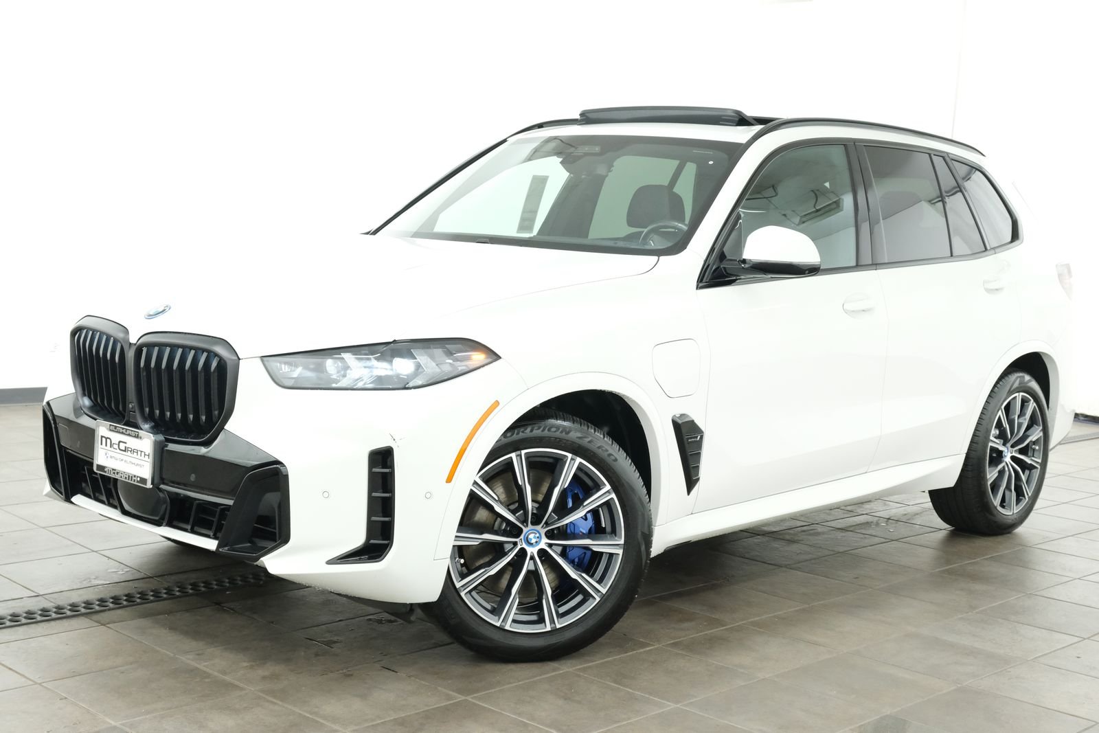 Used 2024 Alpine White BMW xDrive50e image 1