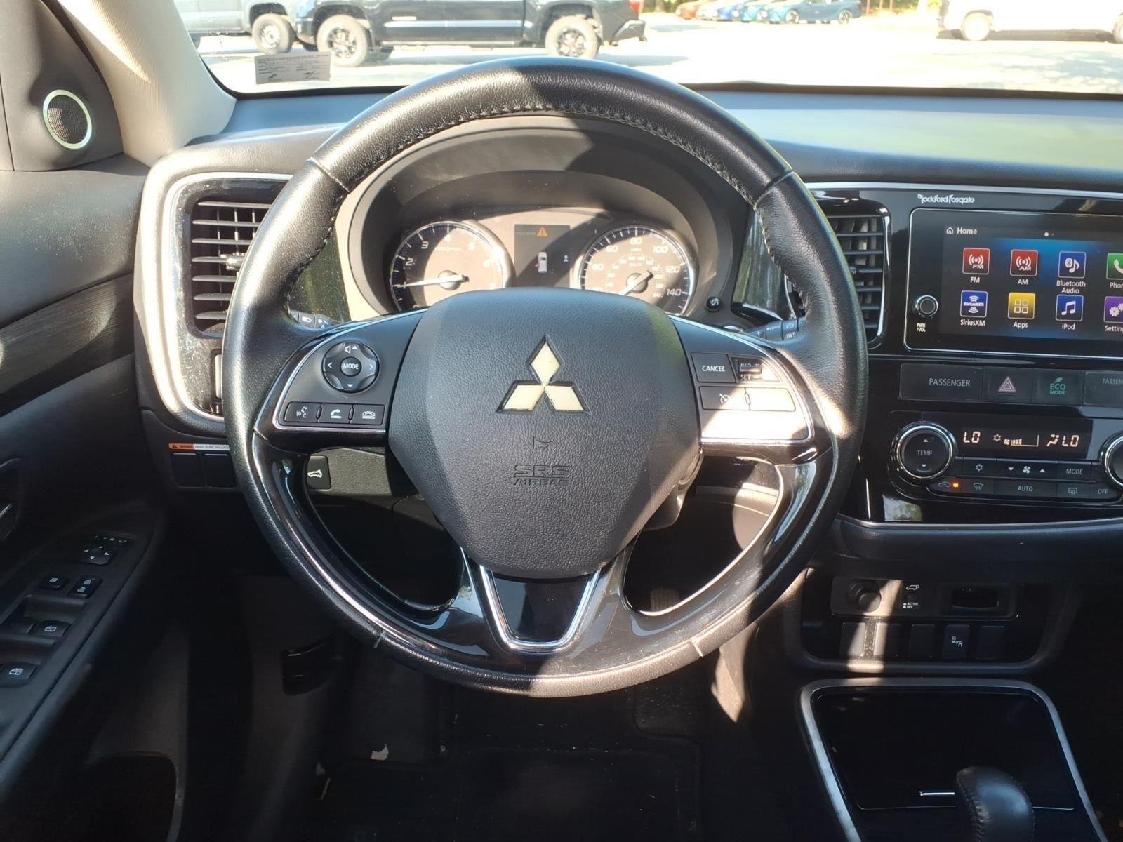 Used 2017 Cosmic Blue Metallic Mitsubishi SEL image 17