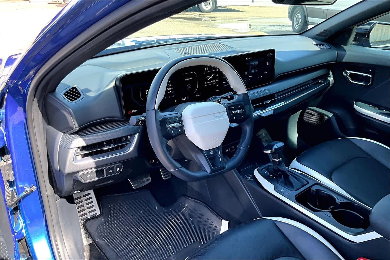 Certified Used 2025 Wave Blue Kia GT-Line Turbo image 18