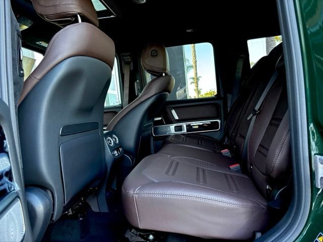 New 2026 MANUFAKTUR Deep Green Non-Metallic Mercedes-Benz G 580 image 23