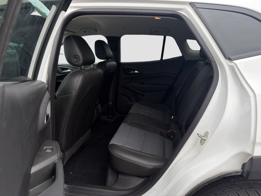 Used 2024 Summit White Chevrolet LT image 12