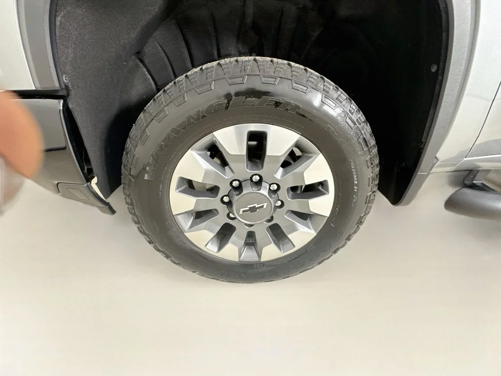 Used 2025 Gray Chevrolet Custom image 37