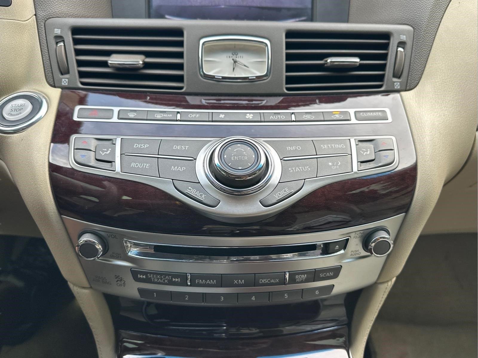2011 INFINITI M 37 - Photo 25