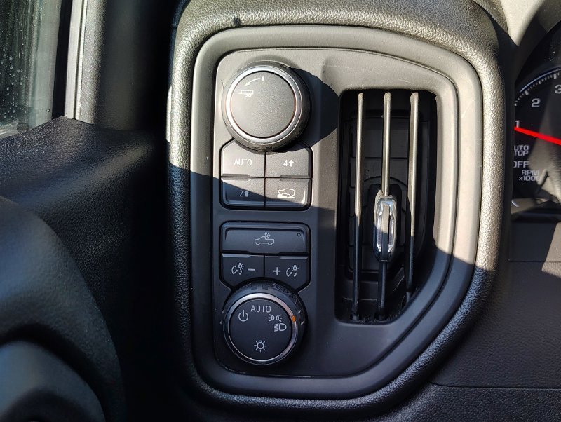 Used 2023 Gray Chevrolet Custom image 23