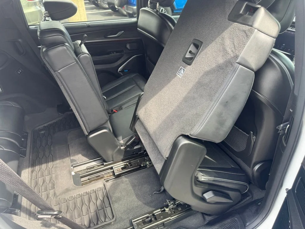 Used 2021 White/off-white Jeep Overland image 54