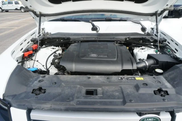 Used 2024 WHITE Land Rover S image 36
