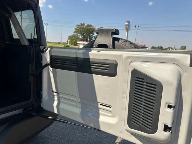 New 2026 Avalanche Gray Ford Big Bend® image 22