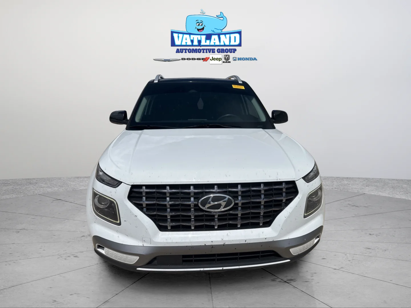 Used 2023 Ceramic White Hyundai Limited image 18