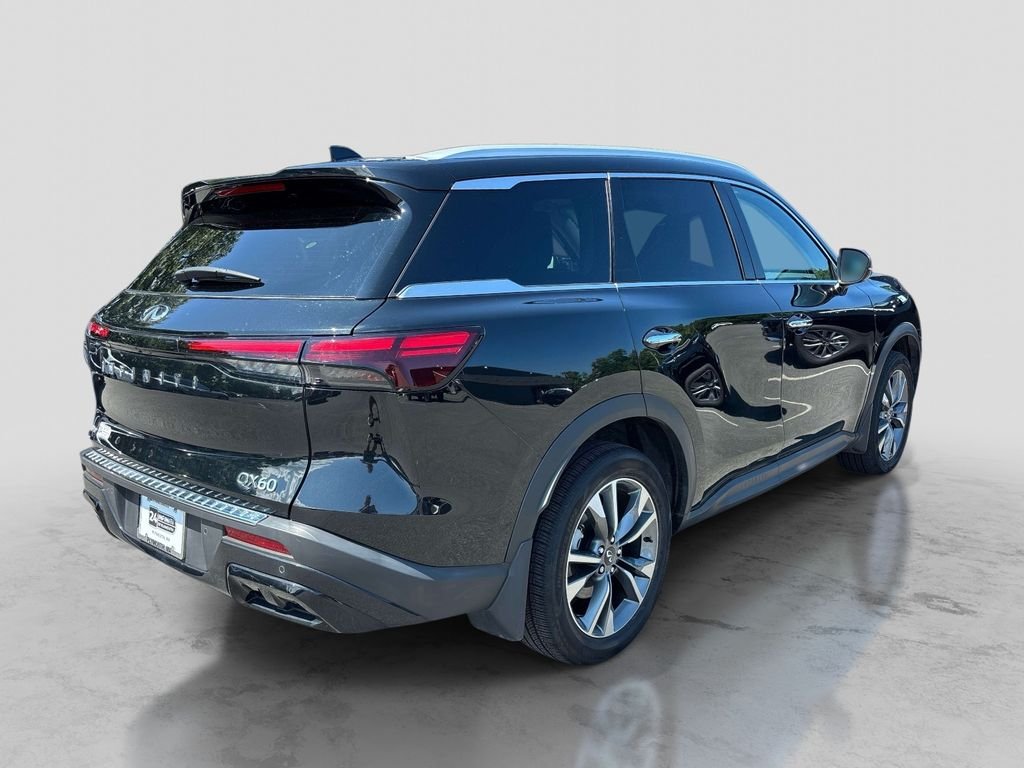 Certified Used 2023 Black INFINITI LUXE image 5