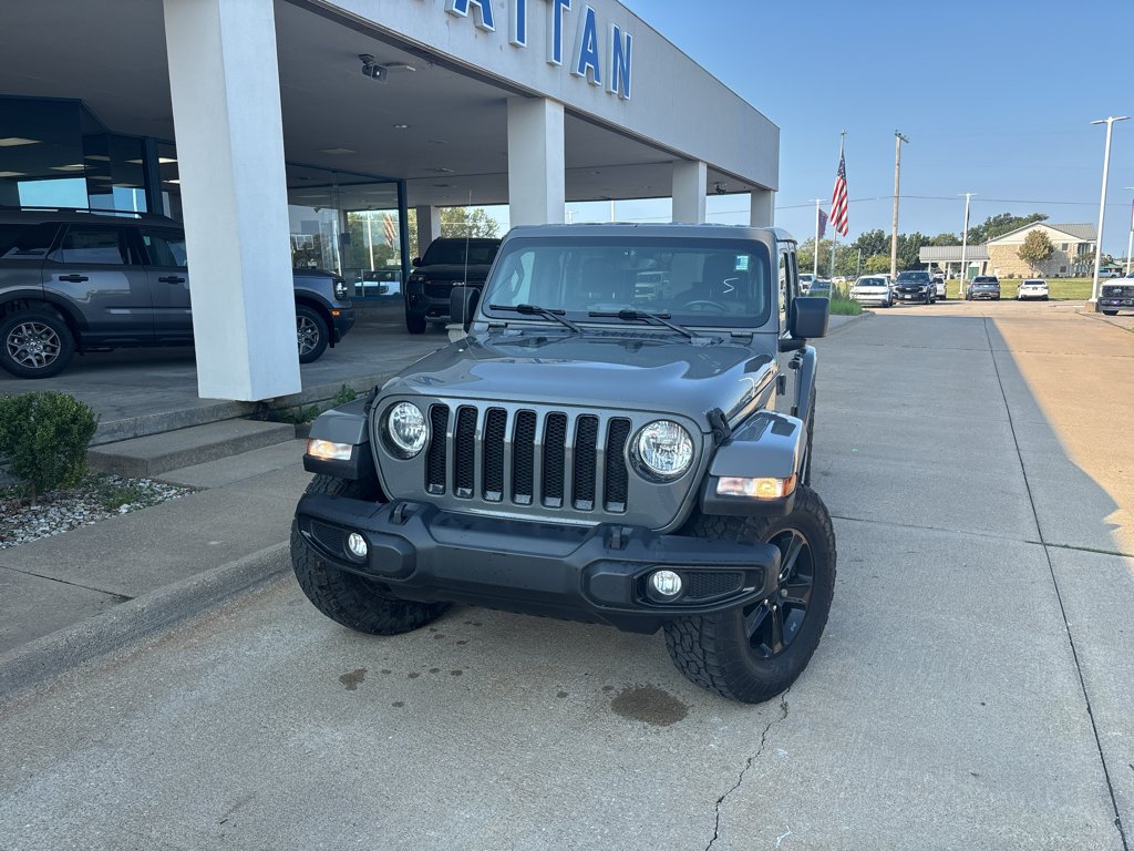 Used 2021 Gray Jeep Unlimited Altitude image 2