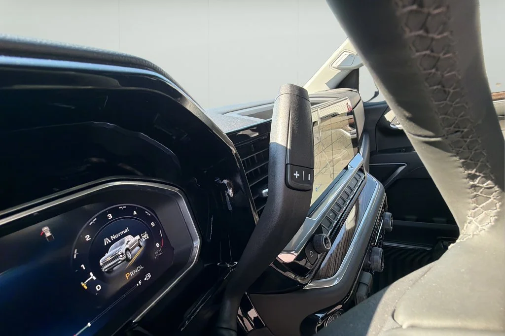 New 2026 Summit White Chevrolet LT image 31