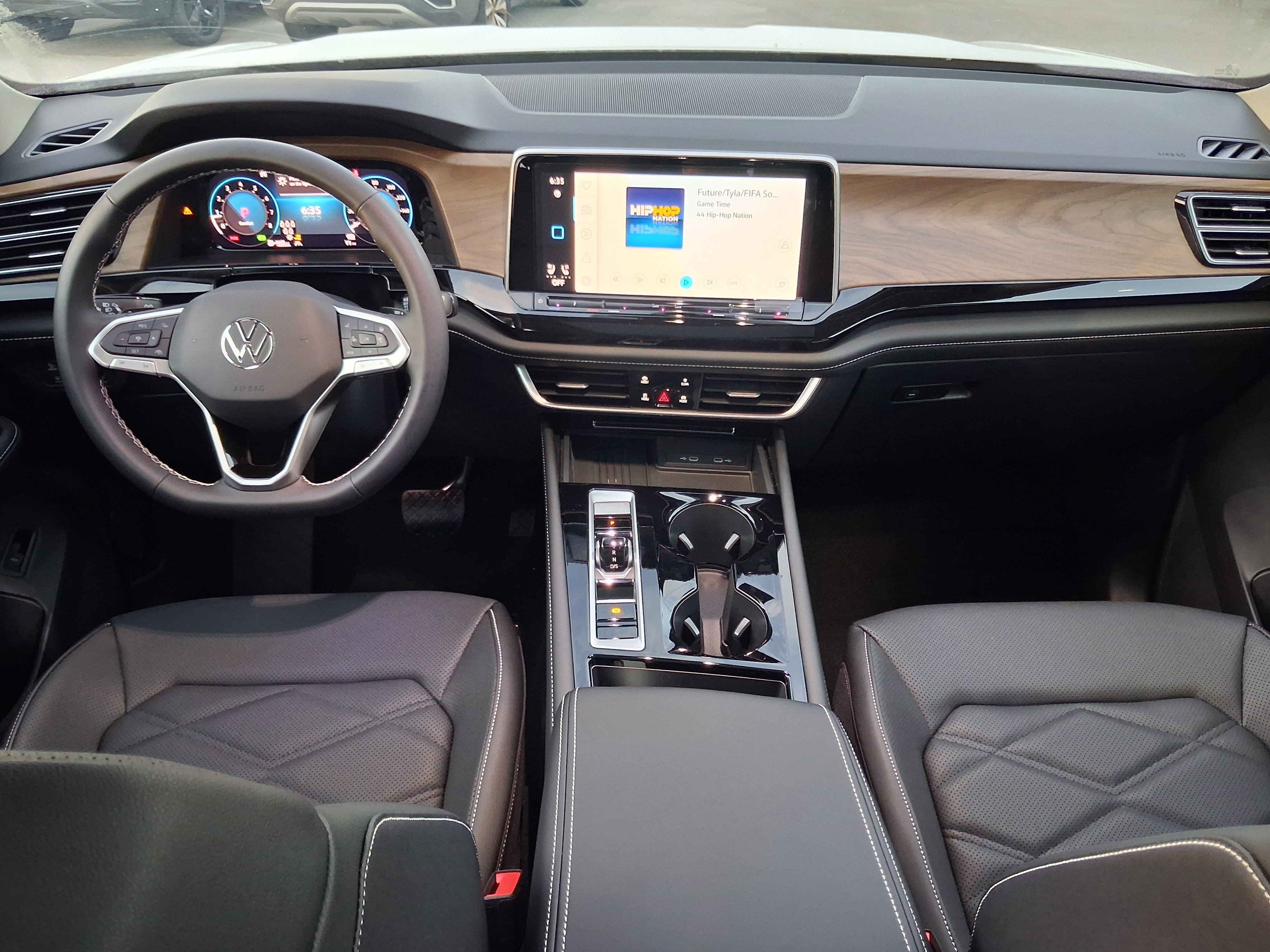 New 2026 White/off-white Volkswagen 2.0T SE w/Technology image 6