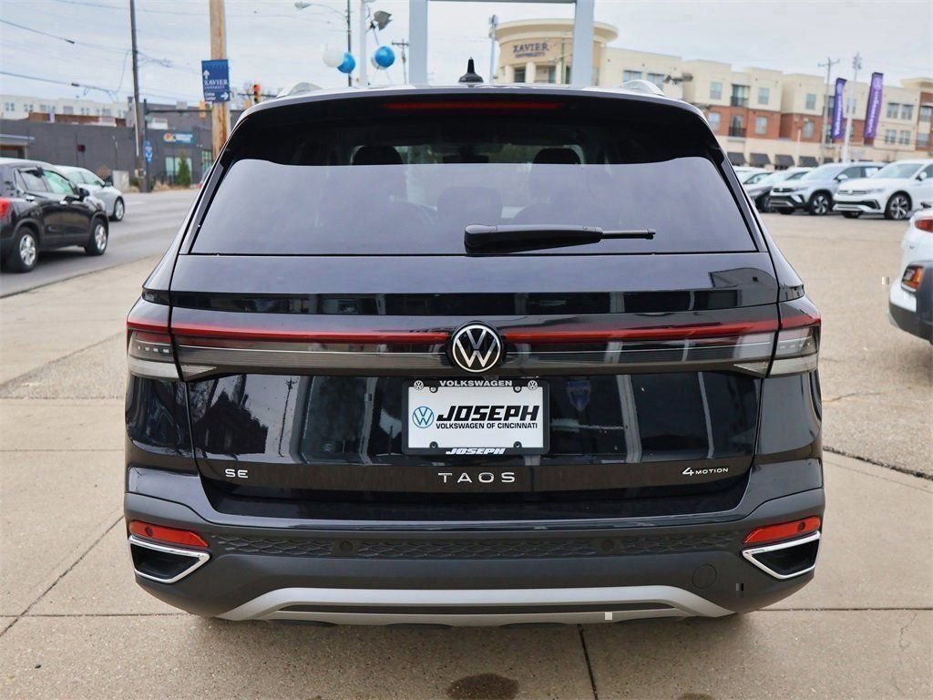 New 2026 Black Volkswagen 1.5T SE image 4