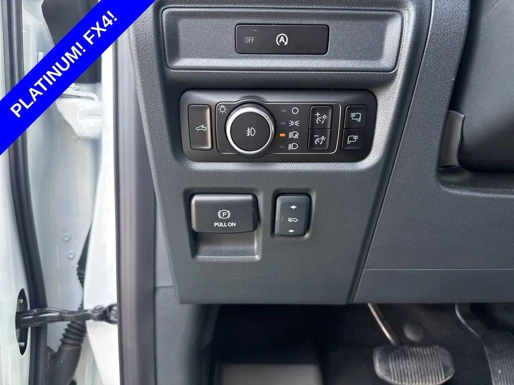 Used 2025 White Ford Platinum image 31