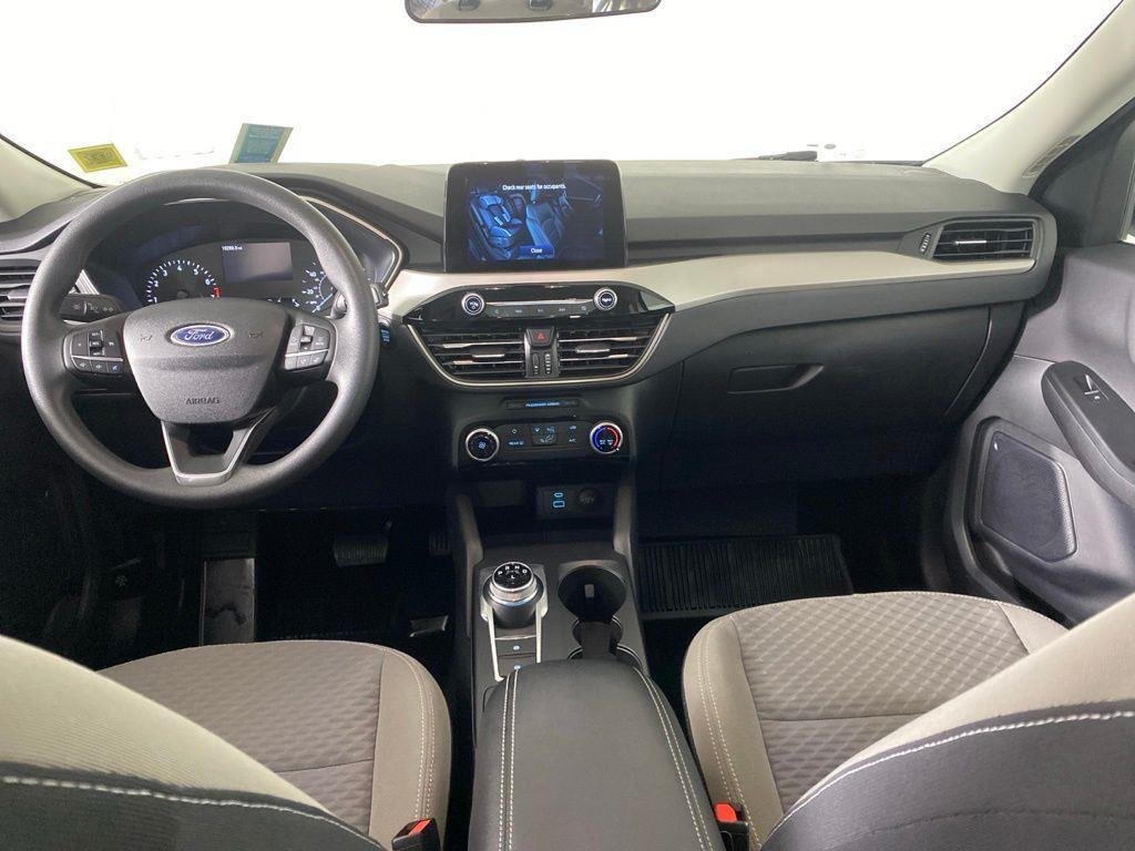 Used 2022 White Metallic Ford SE image 20