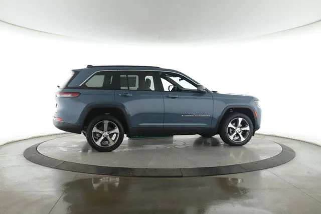 New 2026 Steel Blue Exterior Paint Jeep Limited image 6