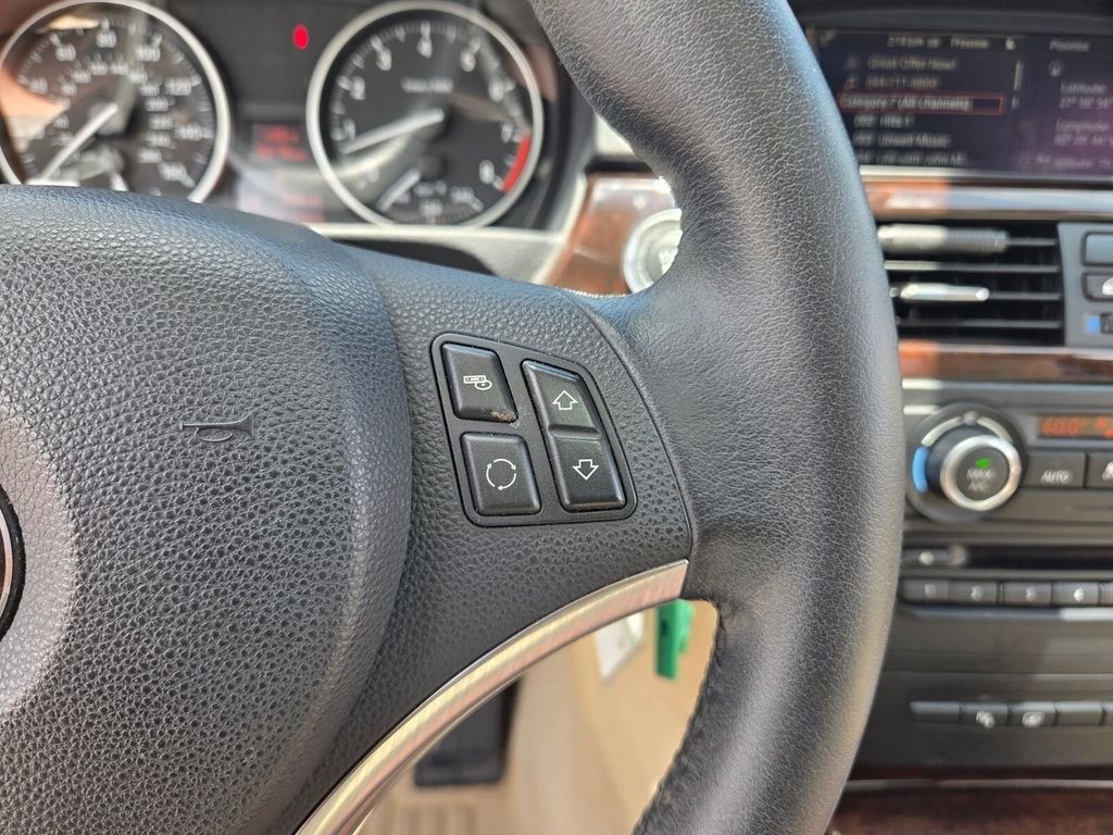 Used 2013 Silver BMW 328i image 30