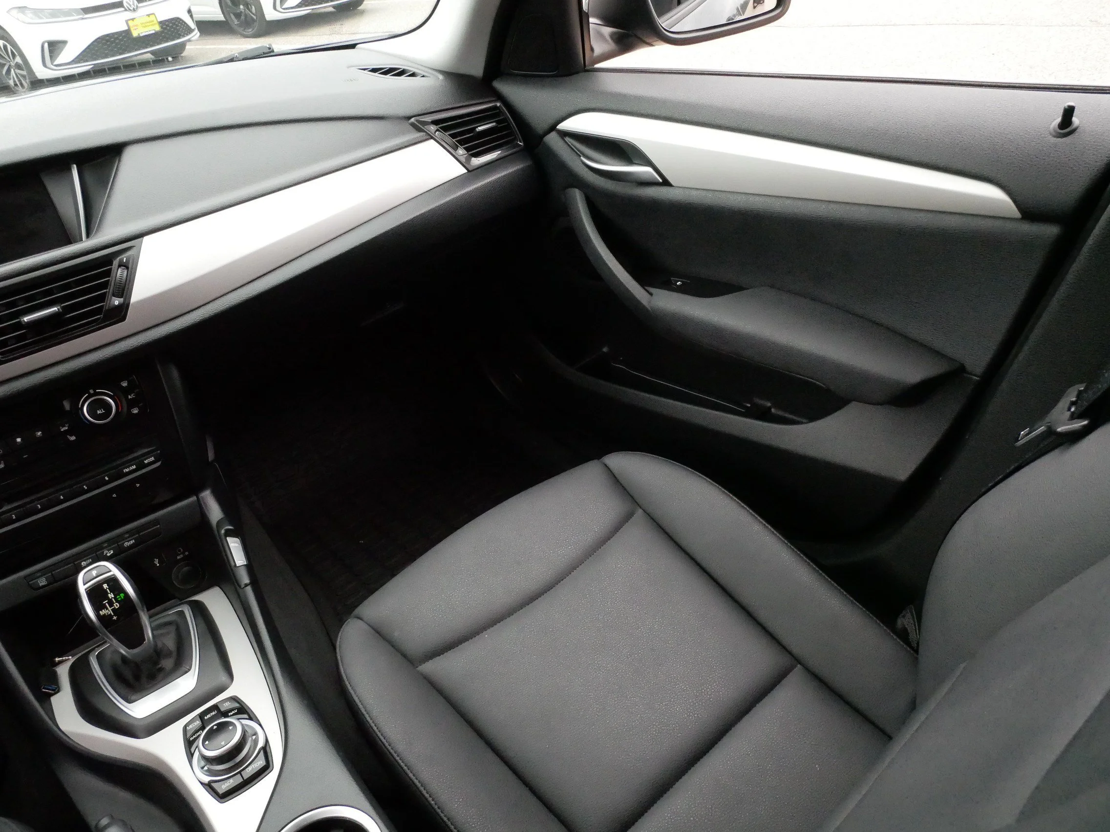 Used 2014 Gray BMW xDrive28i image 11