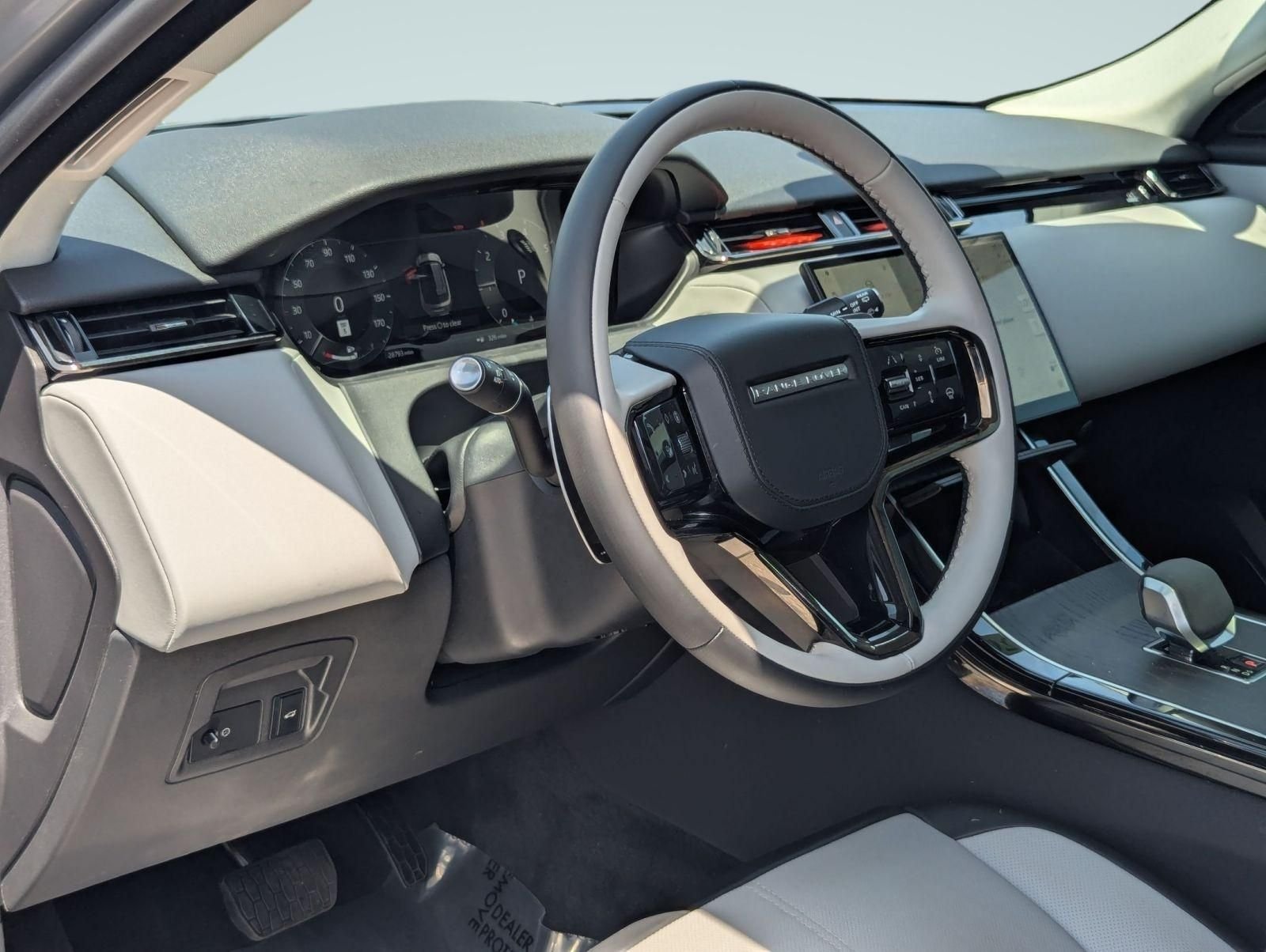 Used 2025  Land Rover S image 2