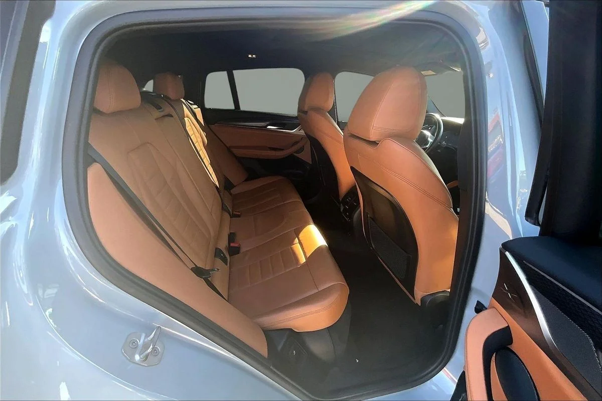 Used 2023 Gray BMW xDrive30i image 25