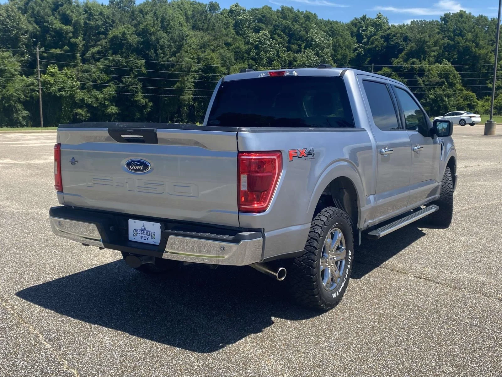 Used 2023 Silver Ford XLT image 7
