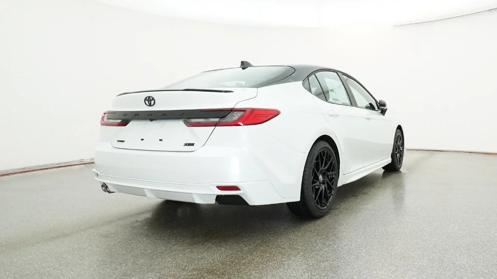 New 2026 Wind Chill Pearl with Midnight Black Metallic roof Toyota XSE image 21