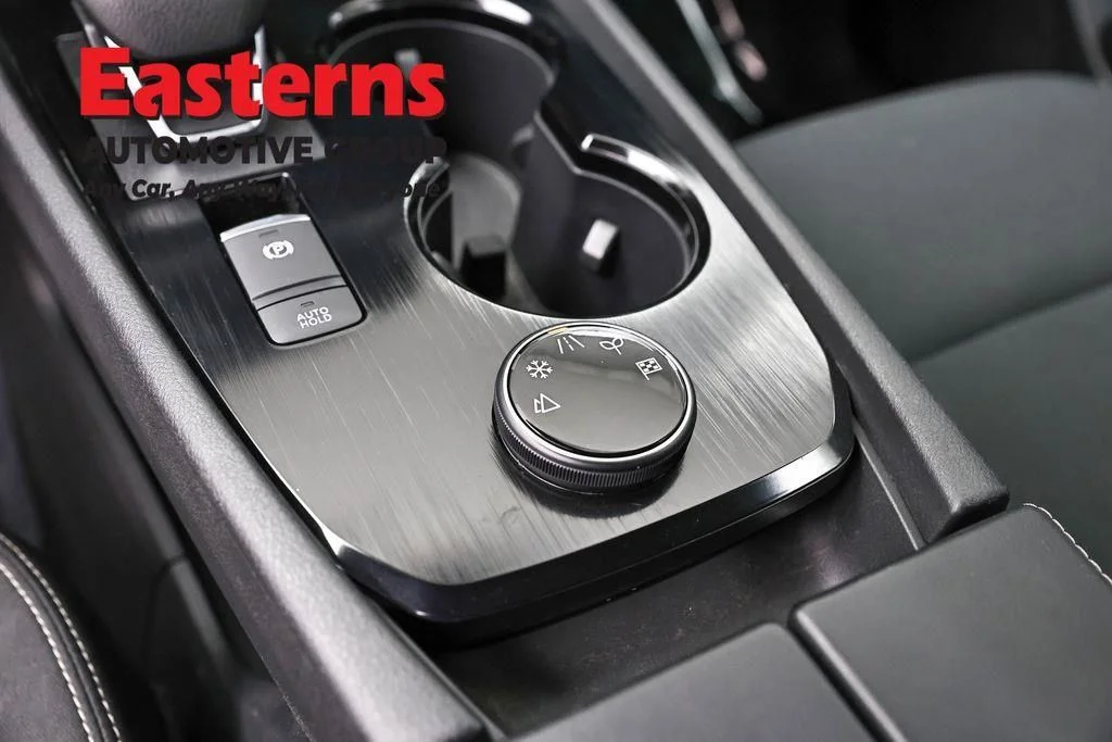 Used 2023 Gray Nissan S image 23