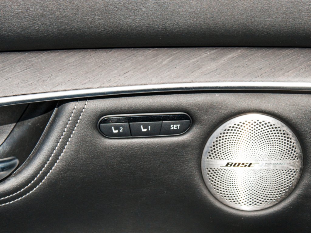 Used 2025 Radiant White INFINITI SENSORY image 10